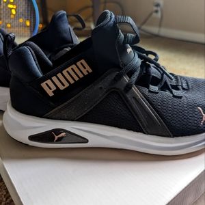 Women's Puma Soft Foam Comfort Sneakers